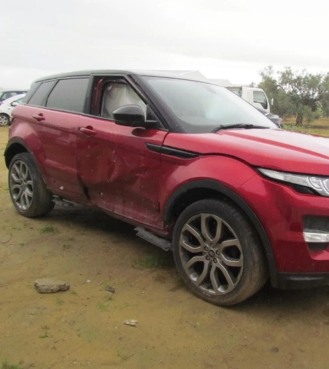 Range Rover vehicle before repair